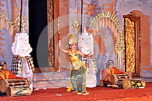 Legong dancer bali