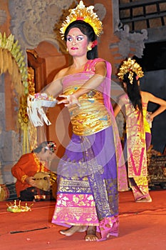 Legong dancer bali
