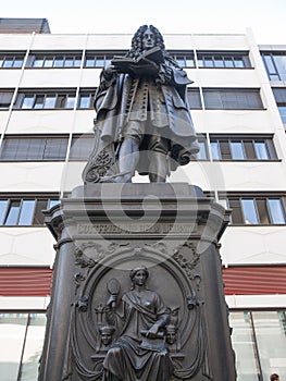 Leibniz Denkmal Leipzig photo