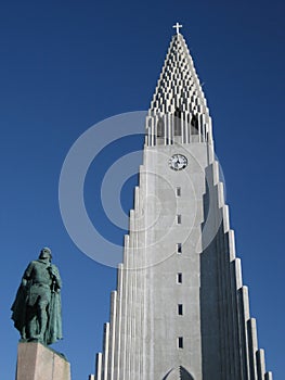 Leifur Heppni and HallgrÃÂ­mskirkja, Reykjavik, Iceland photo