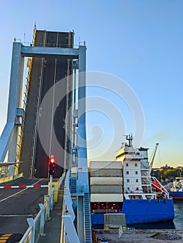 Leixoes drawbridge ship freight Porto