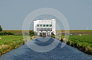 Lely Pumping Station with canal