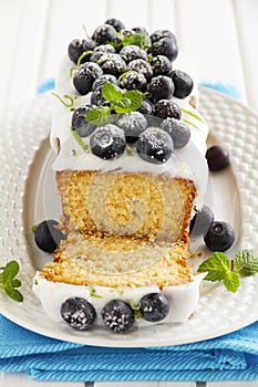 Lemon cake with blueberry