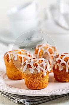 Lemon-ginger muffins with sugar fudge