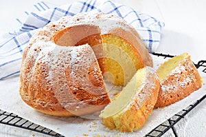 Lemon gugelhupf with icing sugar