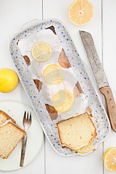 Lemon pound cake