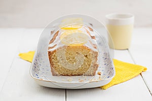 Lemon pound cake