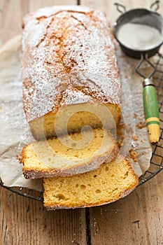 Lemon pound cake with icing sugar