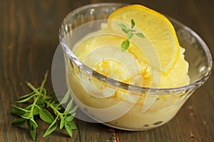 Lemon pudding