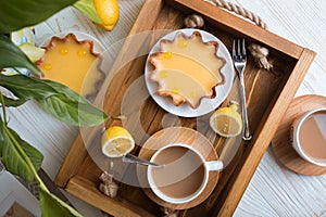 Lemon tarts and coffee