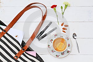 Lemon tea and purse accessories