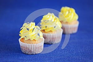 Lemon yellow cupcakes