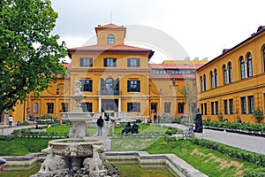 Lenbachhaus garden in Munich