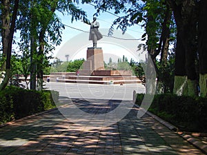 Lenin monument in the city of Osh photo