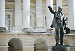 Lenin's bronze sculpture