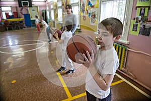 Lesson of physical education of children of elementary grades in