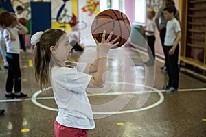 Lesson of physical education of children of elementary grades in