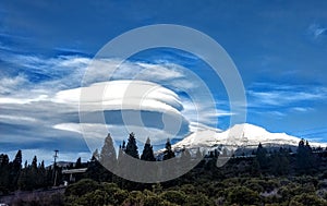 Lenticular cloud over Mt. Shasta, Ca