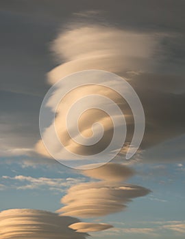 Lenticular clouds