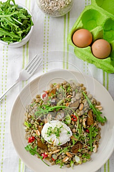 Lentil salad with poached egg