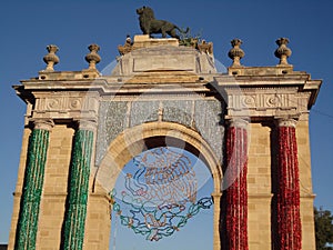 Leon Guanajuato Triumphal Arch photo