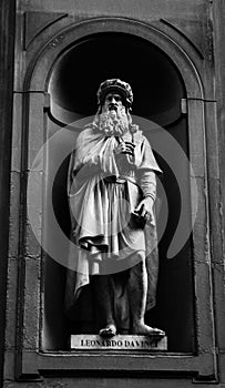 Leonardo Da Vinci statue in Florence