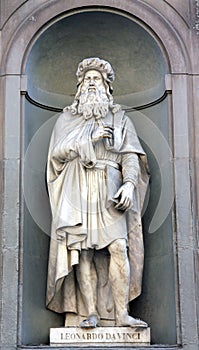 Leonardo Davinci sculpture in Florence