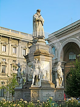 Leonardo's monument on Piazza Della Scala, Milan