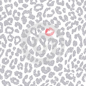 Leopard pattern with kiss print
