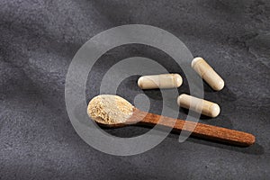 Lepidium meyenii - Maca tablets and powder