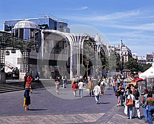 Les Halles de Paris shopping centre.