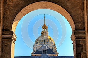 Les Invalides arch