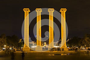 Les Quatre Columnes (The Four Columns)