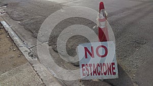 Letrero No estacione - No parking spanish sign photo