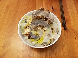 Lettuse and Braised Beef photo