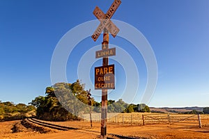 Level crossing warning signal in Brazil.