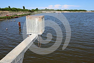 level probe for monitoring river height with metal coating