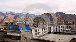 The Lhasa's building with the mountain