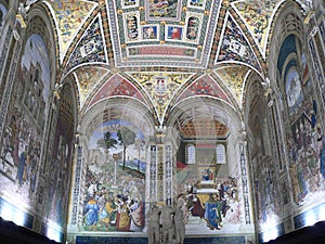 Libreria Piccolomini, Siena ( Italia ) photo