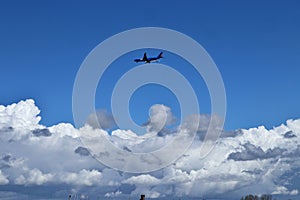 Lido di Ostia - Aereo Ita in fase di atterraggio photo