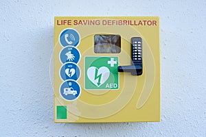 Life Saving defibrillator