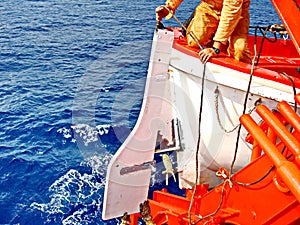 Life-saving systems and various emergency equipments of sea vessels. Lifeboats and rafts.