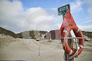 A life west at the beach