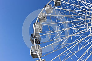 Lifting up on the ferris wheel