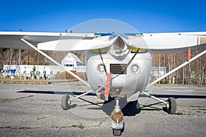 Light-engine propeller aircraft front view