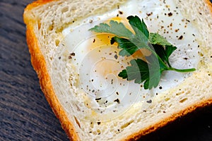 Light sandwich with egg