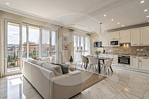 Light and spacious flat with open kitchen