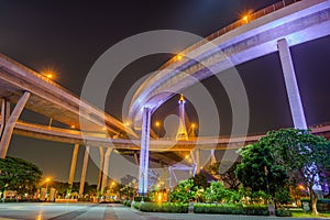 Light up on the highway bridge with the garden in the park