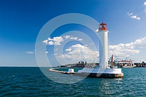 Faro nero il mare 