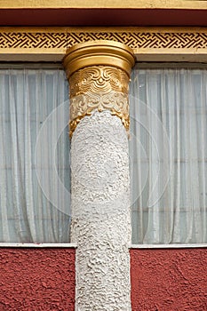 Lijiang, Yunnan Shuhe Shek Lin monks inhabited buildings column